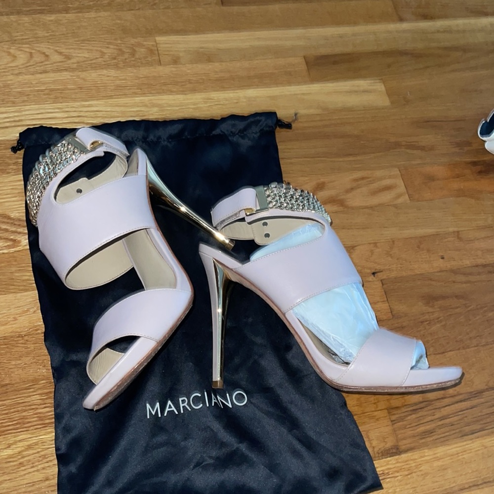 Guess by Marciano blush pink heel sandals size 8.5